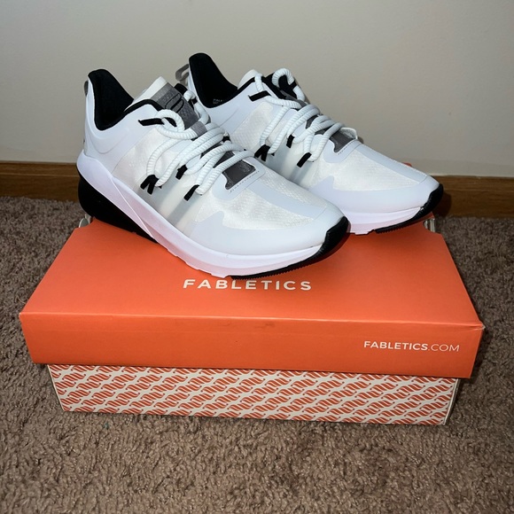 Fabletics Performance Sneakers - Picture 4 of 14